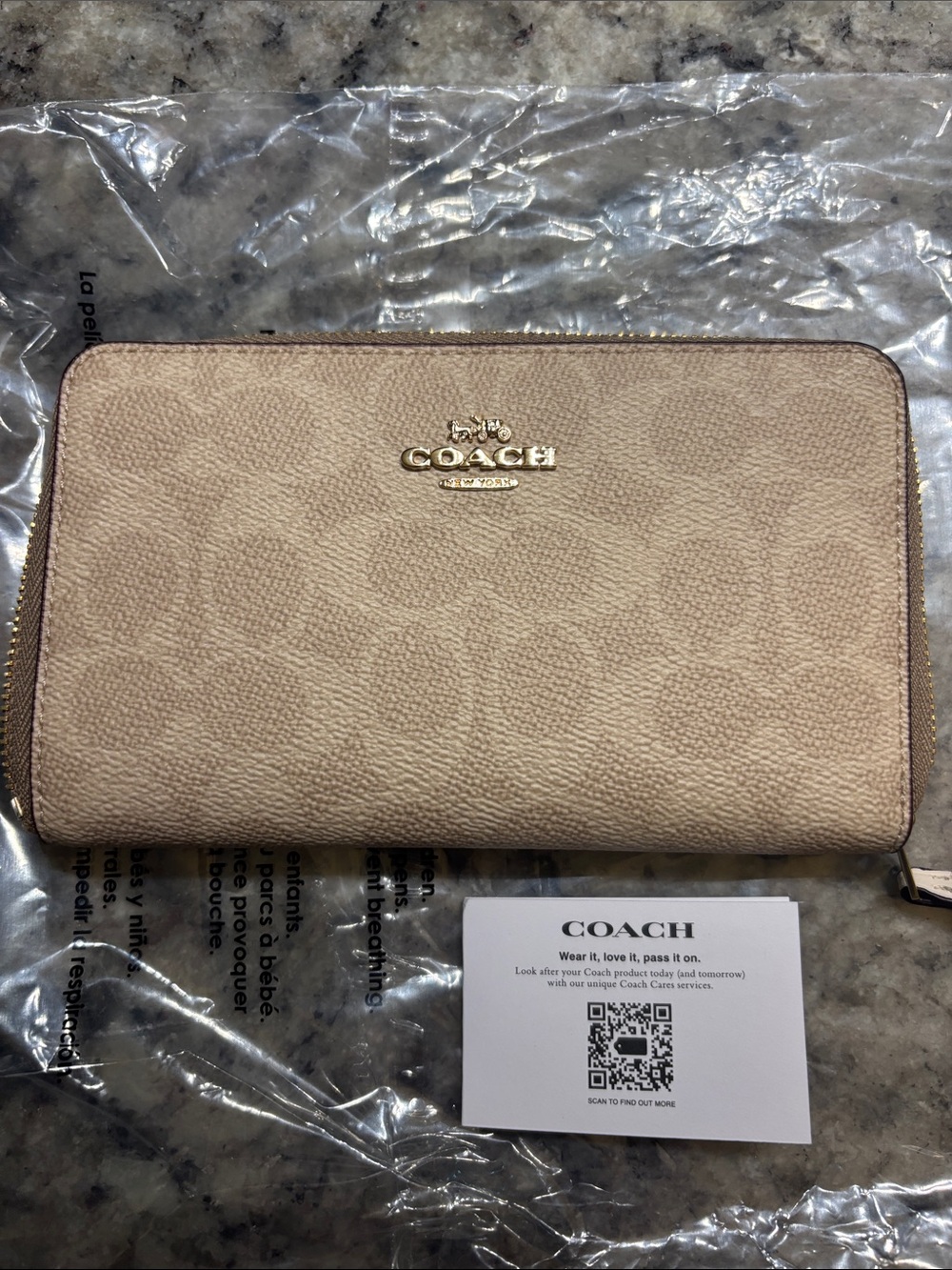 Coach Zip-Around Signature Wallet in Sand/Chalk with Gold Logo